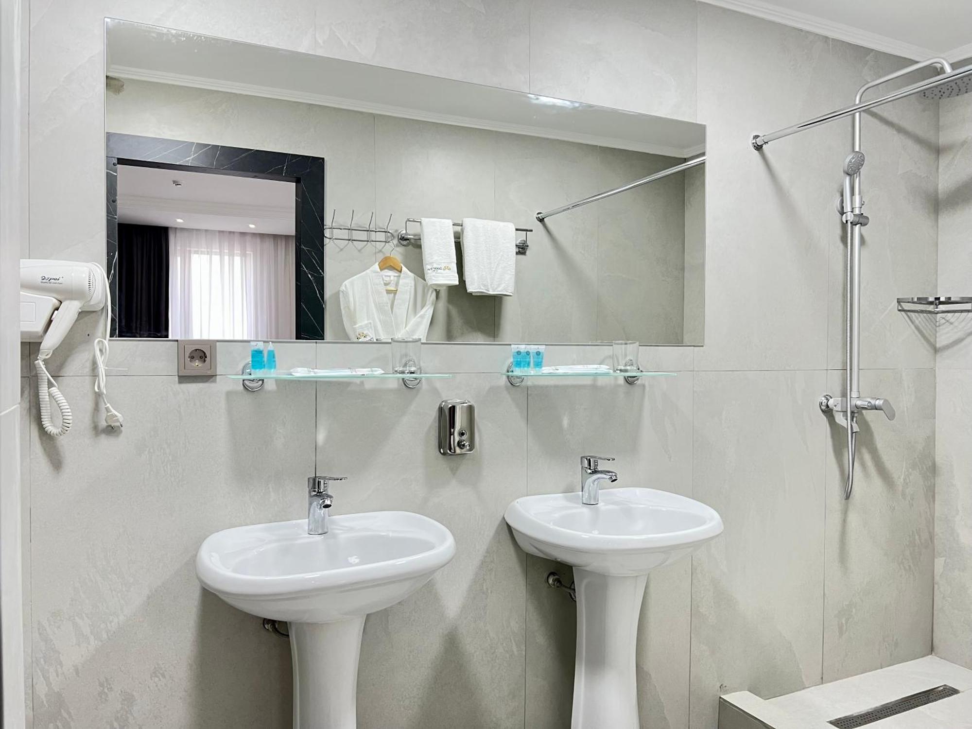 Dostar Inn Σιμκέντ Εξωτερικό φωτογραφία