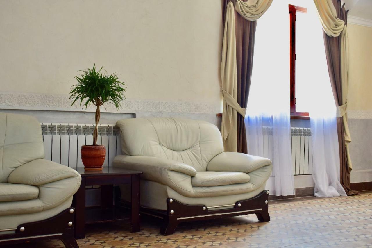 Dostar Inn Σιμκέντ Εξωτερικό φωτογραφία